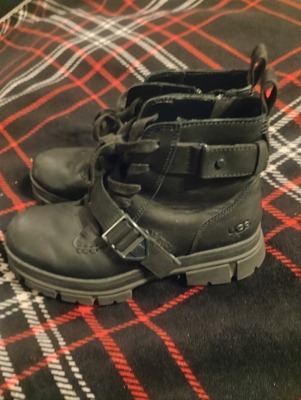 Women's Sleek Black Out Leather Ugg Ashton Waterproof Combat Boots U.S. Size 9.5